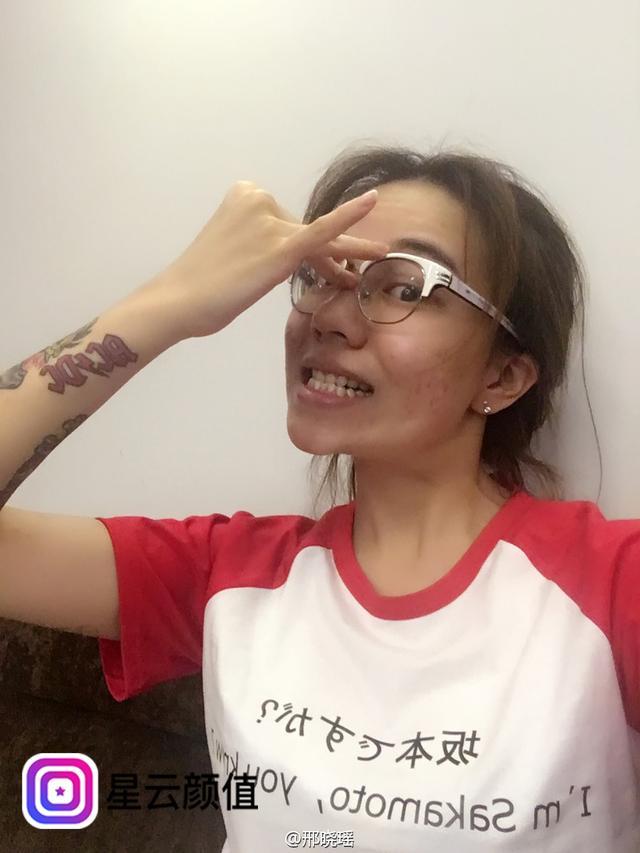 ”网络女主播！年入百万还美哭了九游会网站入口盘点十大“高颜值(图6)